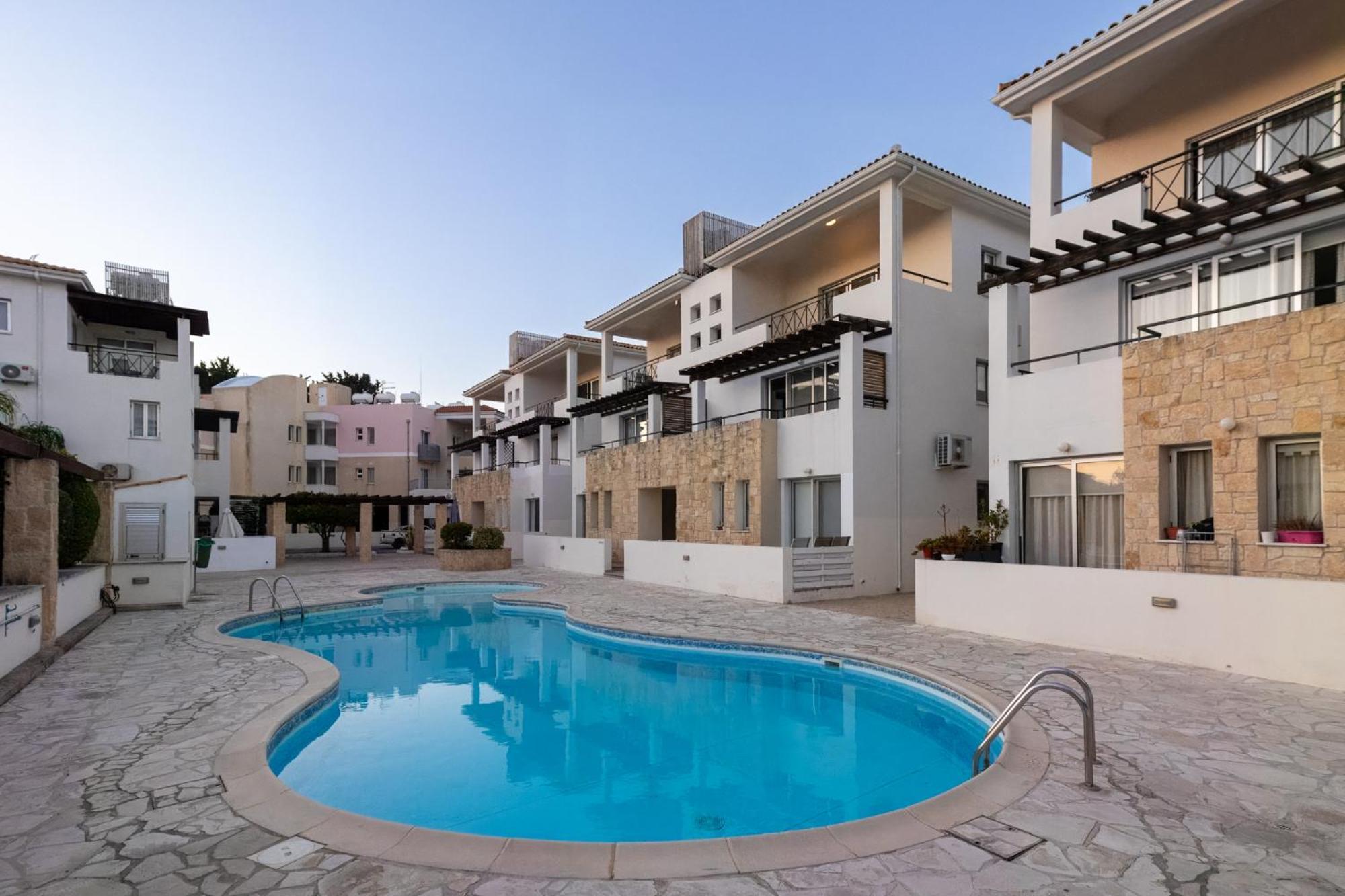 Nefeli Blue-Horizon 2B, Pool, Suites, Big Balconies Paphos Eksteriør bilde